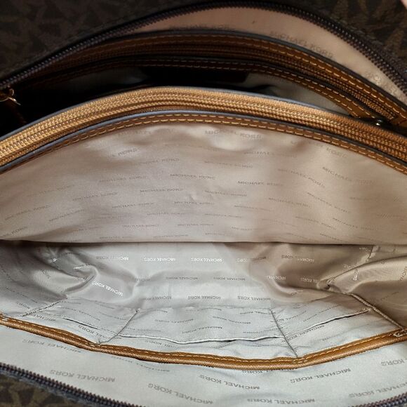 MICHAEL KORS Jet Set Signature Brown Tote Bag - Picture 10 of 14